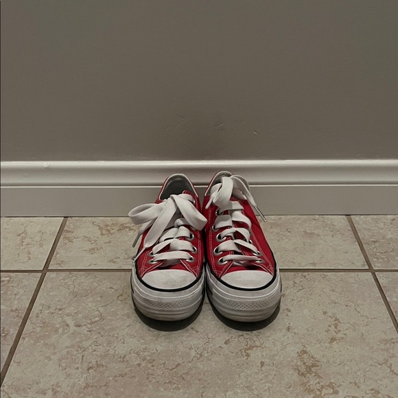 Red Platform Converses - Picture 1 of 5